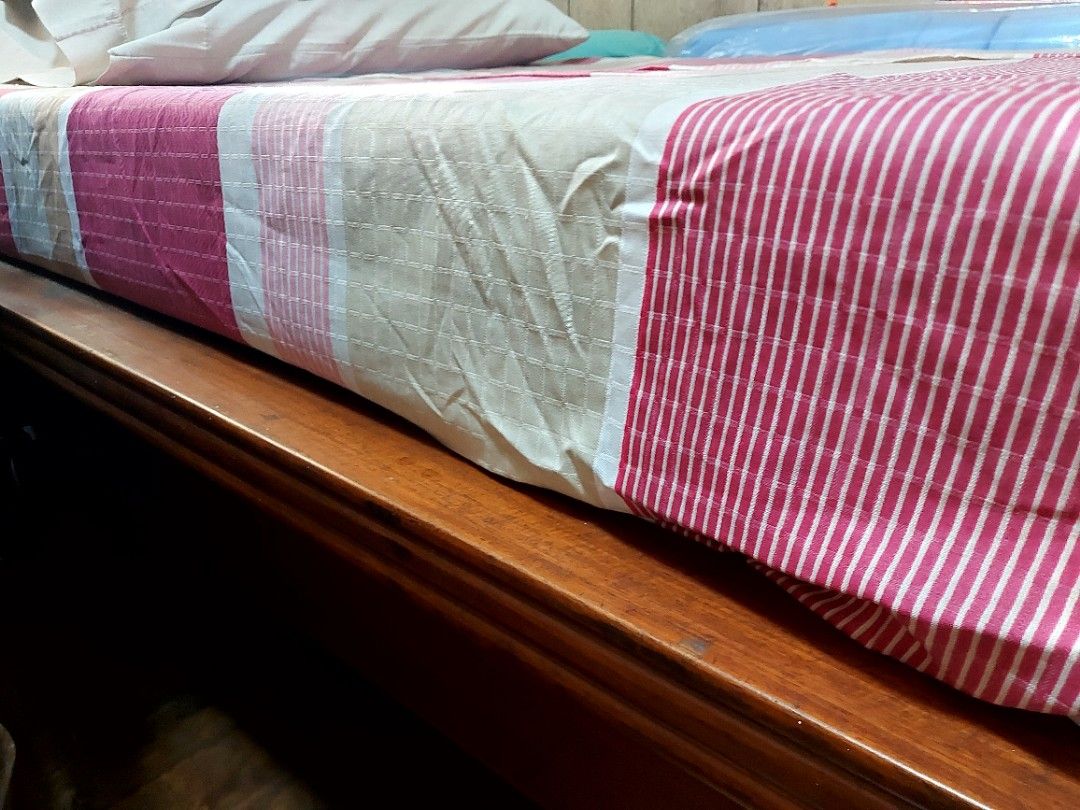 Poster Bed Vintage on Carousell