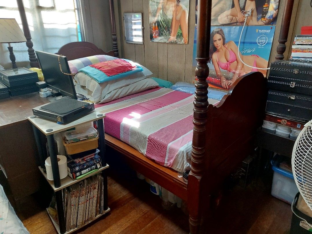 Poster Bed Vintage on Carousell