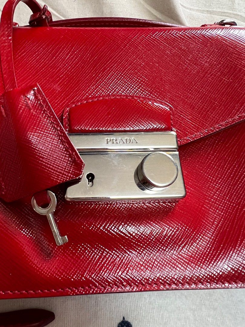 Prada Mini Sound 2 way bag (Category: Luxury Bags & Wallets) located in Manila. Submitted by iaaaaamtc (Listing ID 1220166912, Image 3). Description: Authentic Prada Saffiano Mini Sound Bag 🌷2 way: top handle, sling 🌷comes with its original dust bag and sling Price slightly negotiable..