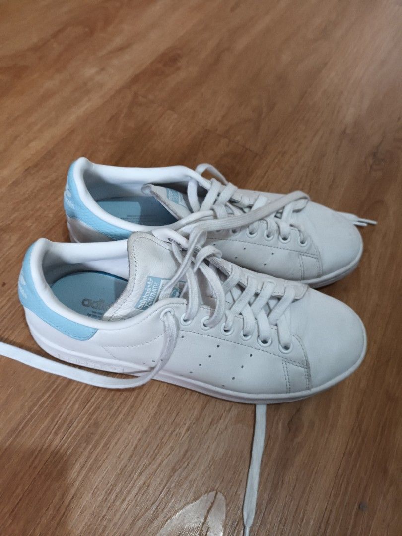 Stan smith shoes light blue 2025