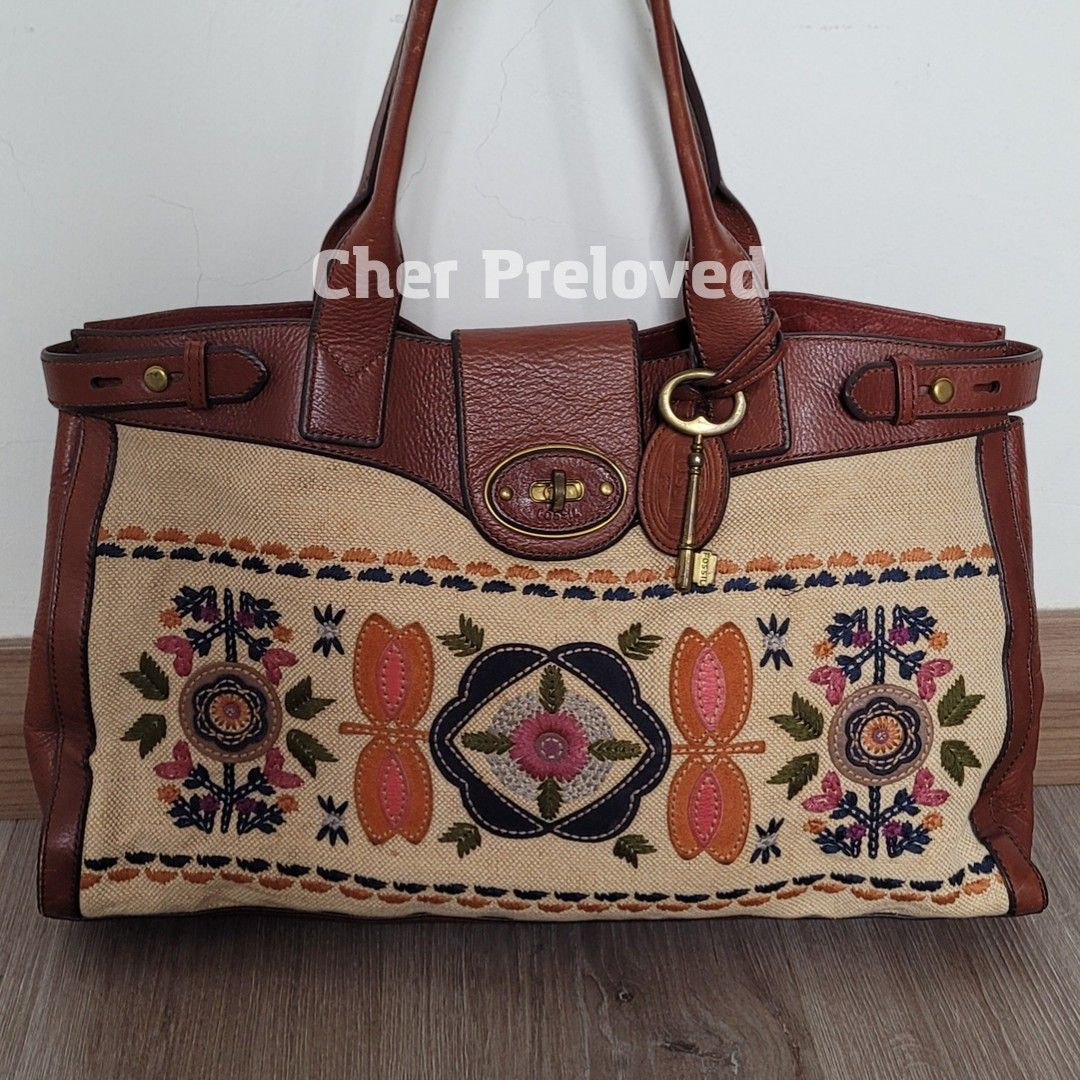 Preloved Fossil Tote bag, Women's Fashion, Bags & Wallets, Tote Bags on