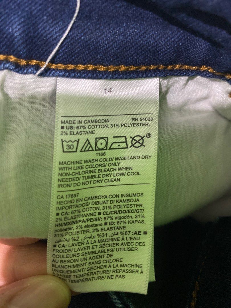 Preloved Old Navy Jeans (Category: Jeans) located in Quezon City. Submitted by patsutsay21 (Listing ID 1220242458, Image 3). Description: Preloved Old Navy Power Straight Jeans Size 14 500 only; Original price 800 COD and pick up (Batasan Hills).