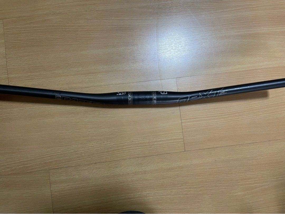 Race face Next SL and Next R 10mm rise carbon handlebar 35 clamp