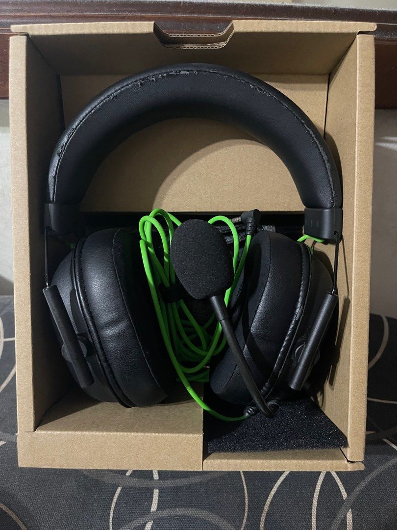 Razer Blackshark v2 x, Audio, Headphones & Headsets on Carousell