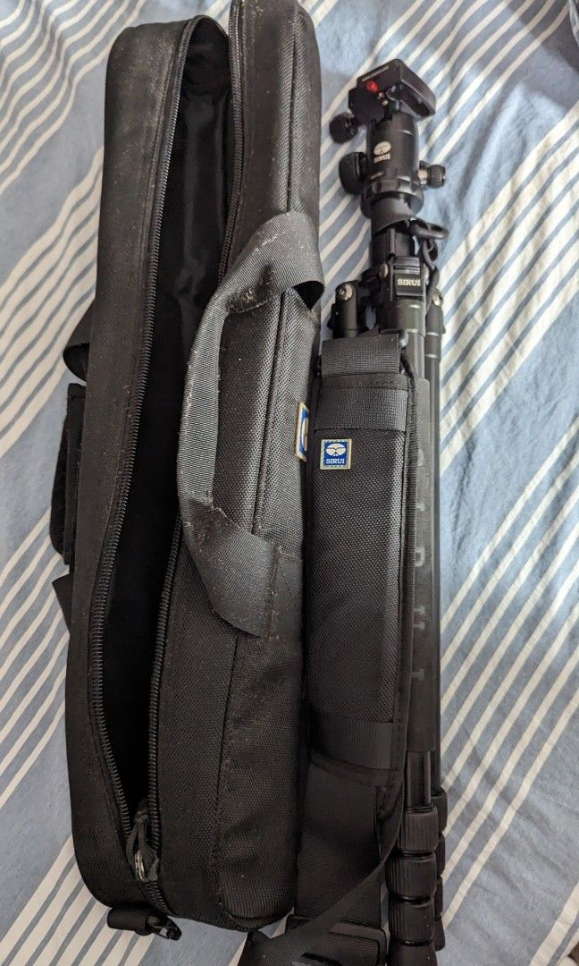 Sirui Tripod with carrier Bag, Photography, Photography Accessories