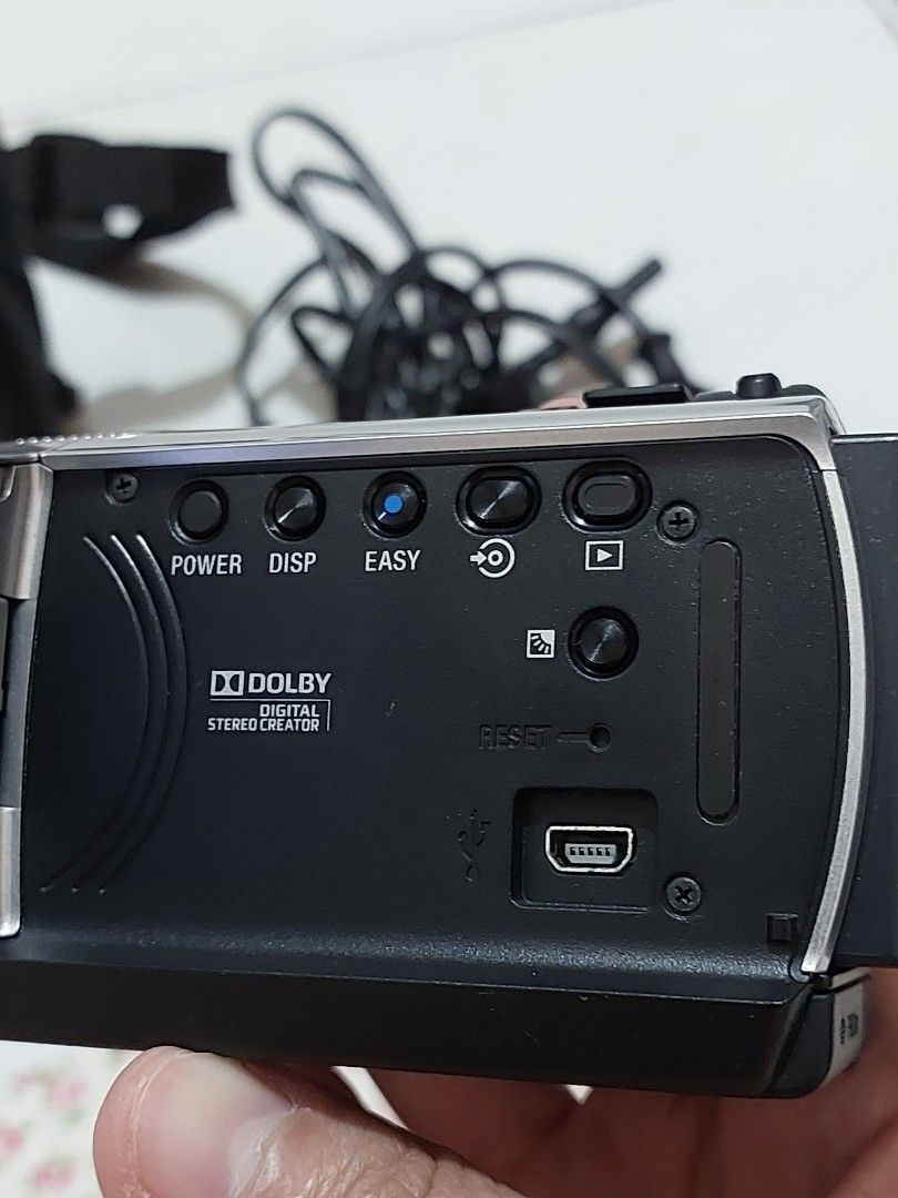 SONY hdd dcr sr47, Photography, Video Cameras on Carousell