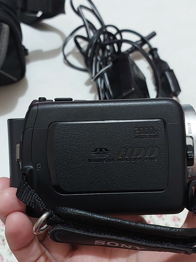 SONY hdd dcr sr47, Photography, Video Cameras on Carousell