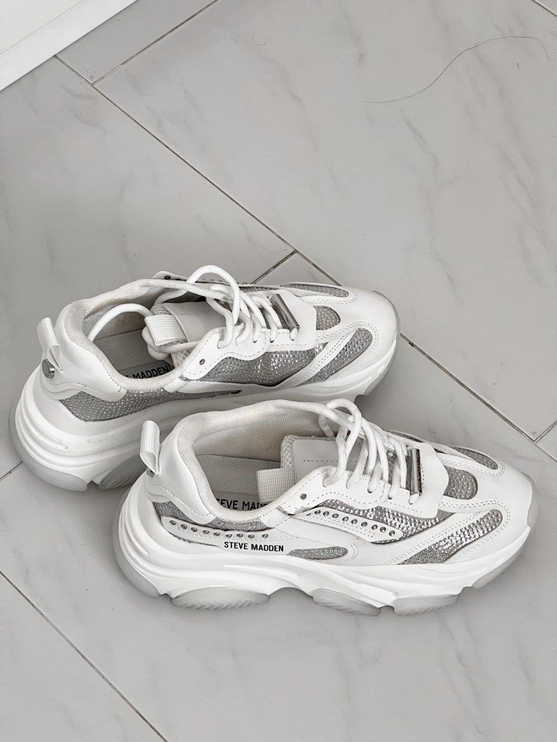 White sneakers hot sale steve madden