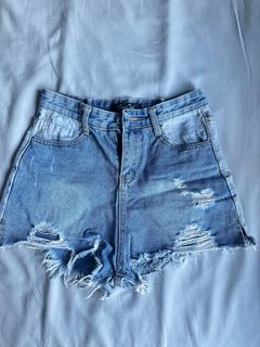 (Category: ) located in . Submitted by thingsilovebutcantkeep (Listing ID 1220242978, Image 1). Description: .