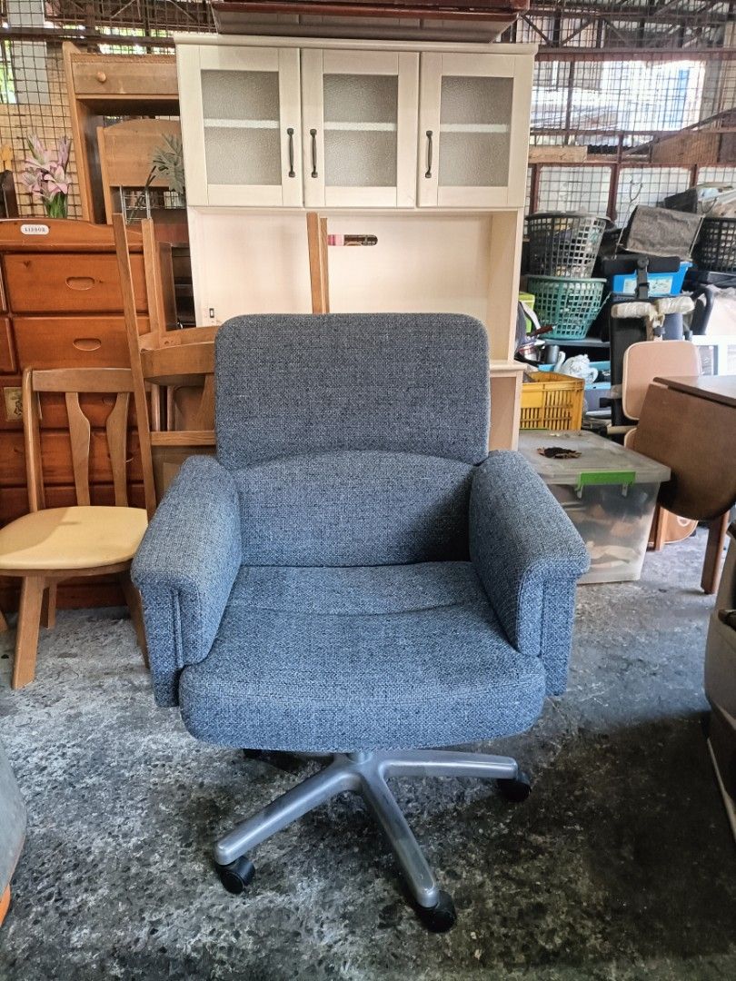 Swivel big comfy chair japan, Furniture & Home Living, Furniture