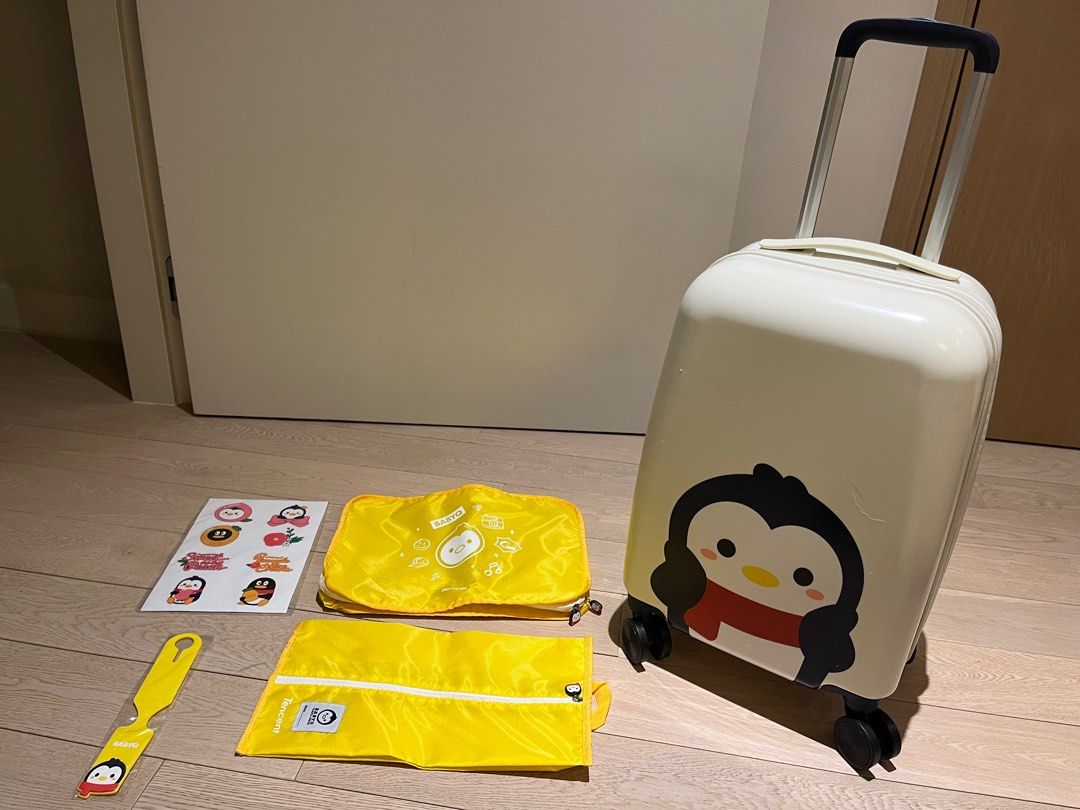 Carryon size rolling suitcase, 興趣及遊戲, 旅行, 旅遊 旅行必需品及用品 Carousell