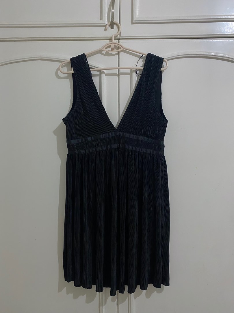 terranova black dress on Carousell