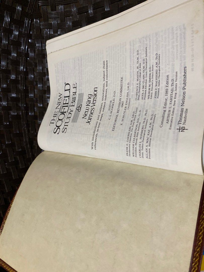 The Scofield Study Bible ( NKJV), Hobbies & Toys, Books