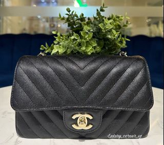 Unicorn 🦄 CHANEL MINI RECTANGULAR BLACK CAVIAR LGHW