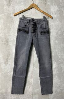 Unravel pants