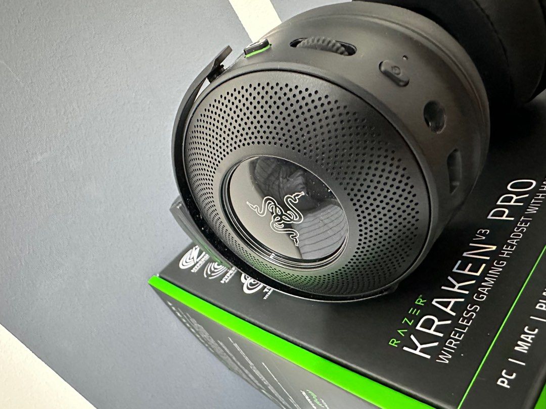 USED Razer Kraken V3 Pro