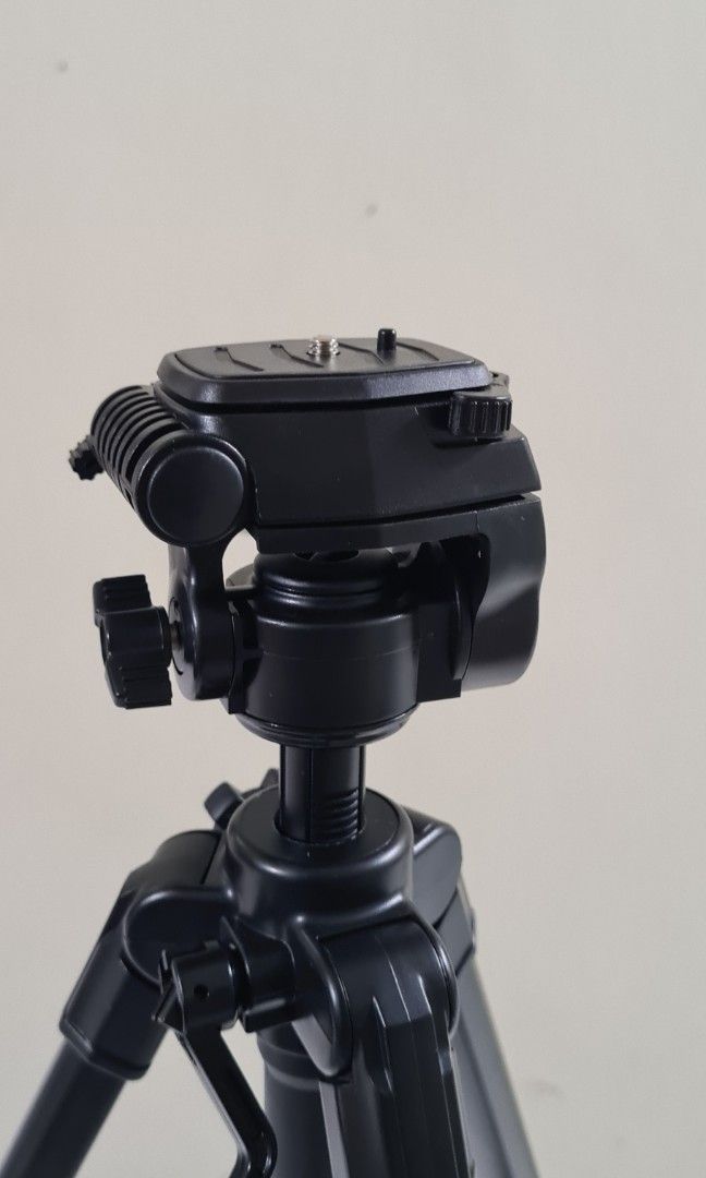 Velbon tripod CX-888, Photography, Photography Accessories, Tripods ...