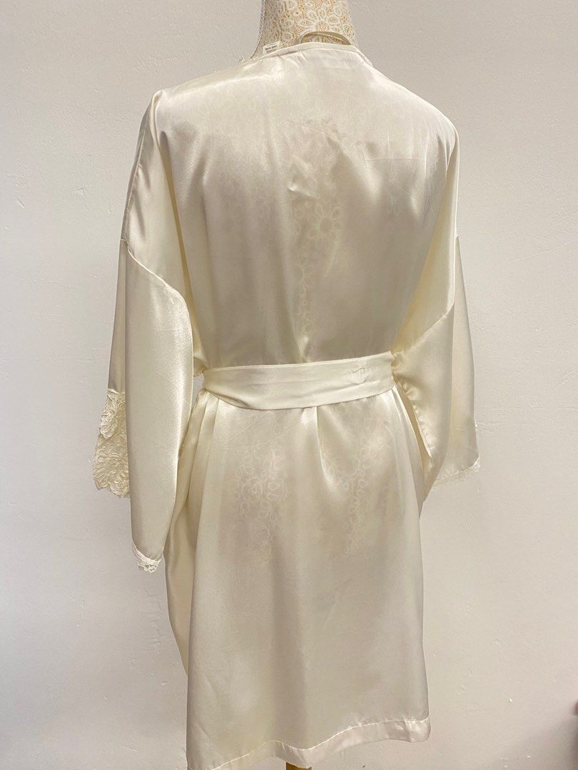 Victoria's Secret Bridal Robe, Women's Fashion, New Undergarments