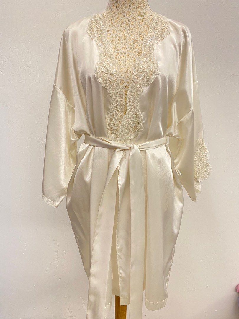 Victoria's Secret Bridal Robe, Women's Fashion, New Undergarments