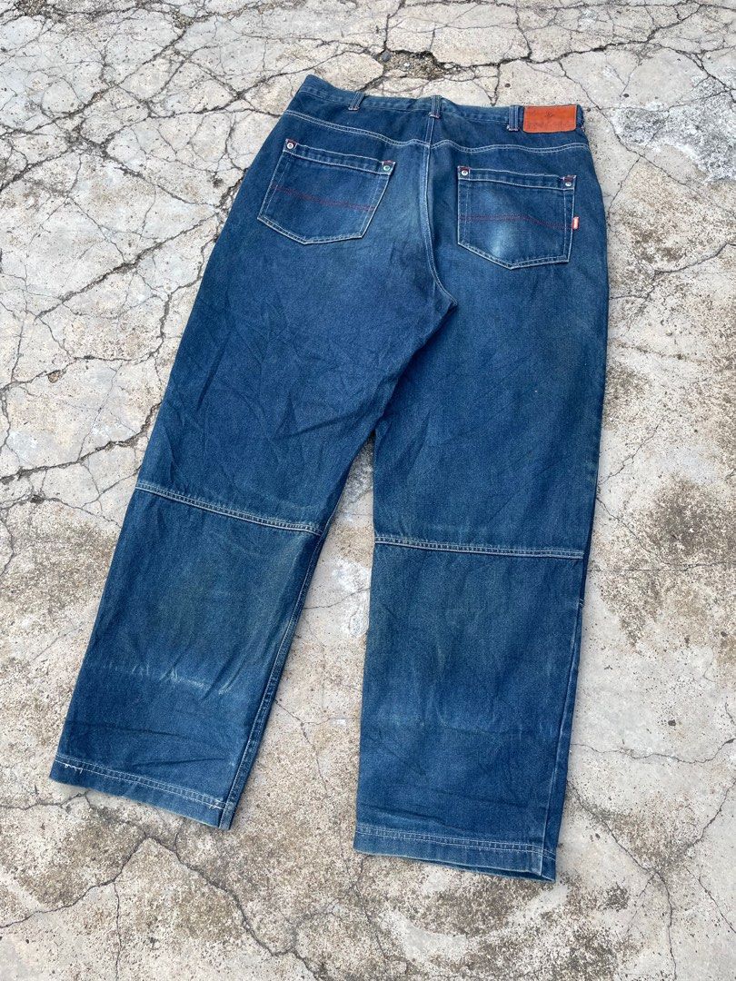 Rapper store jeans brand