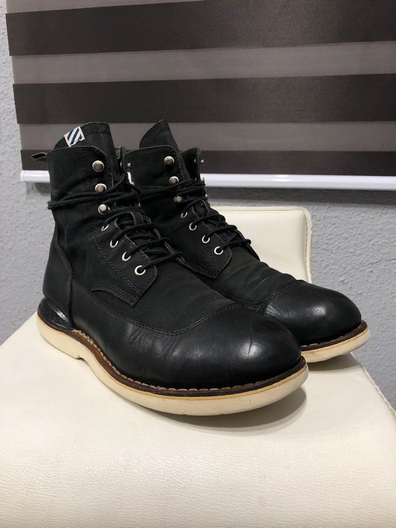 Visvim FW11 Veritus Folk Boots (Category: Boots) located in Baguio. Submitted by lordeidara (Listing ID 1220310160, Image 1). Description: 7/10 general wear and tear Color: Black Material: Leather / Canvass Size on Tag: 9 US No Box Insole Length: 10.5 Outsole Length: 12 .