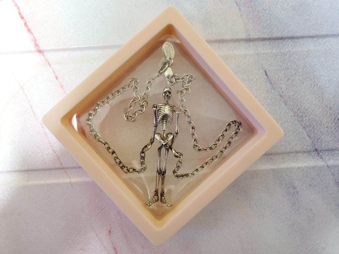 Vivienne westwood skeleton necklace silver outlet