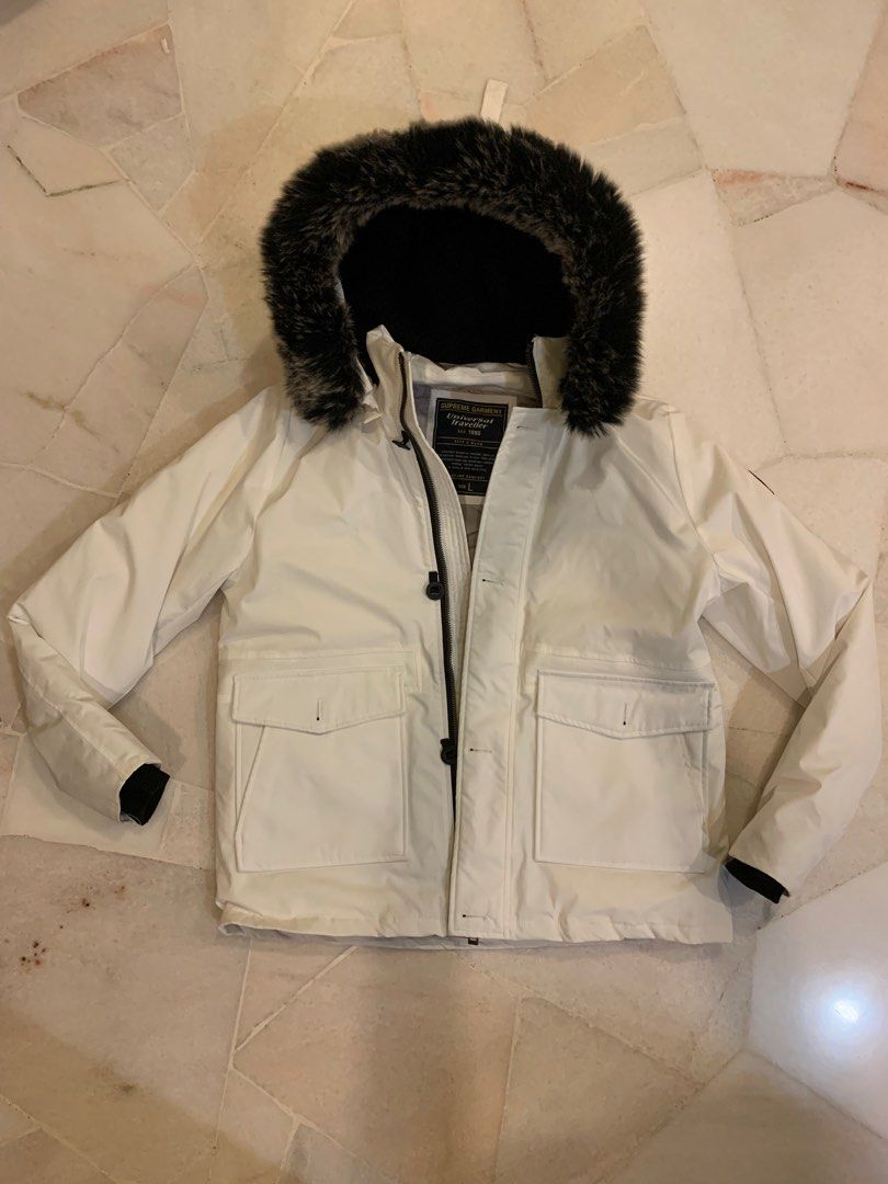Winter jacket (Category: Coats, Jackets and Outerwear) located in Petaling Jaya. Submitted by ckycmf (Listing ID 1220169978, Image 3). Description: Used only once and never been abused.