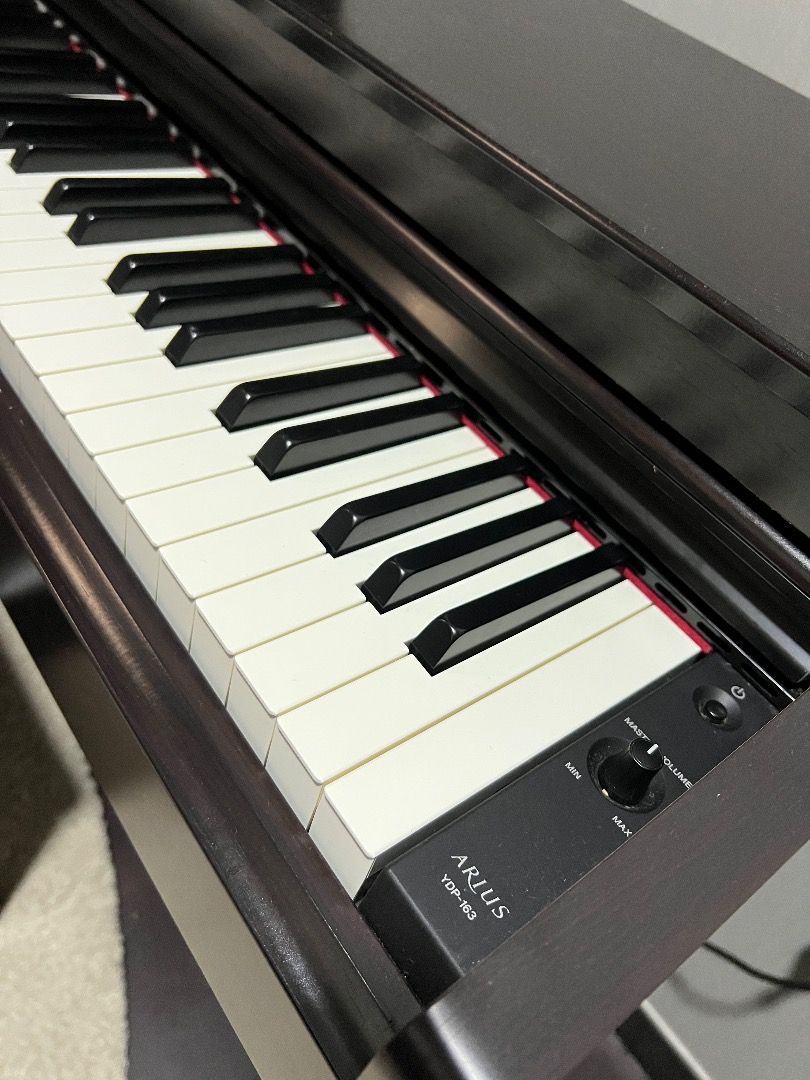 YDP163 Yamaha Arius digital piano with Graded Hammer 3 (GH3) action