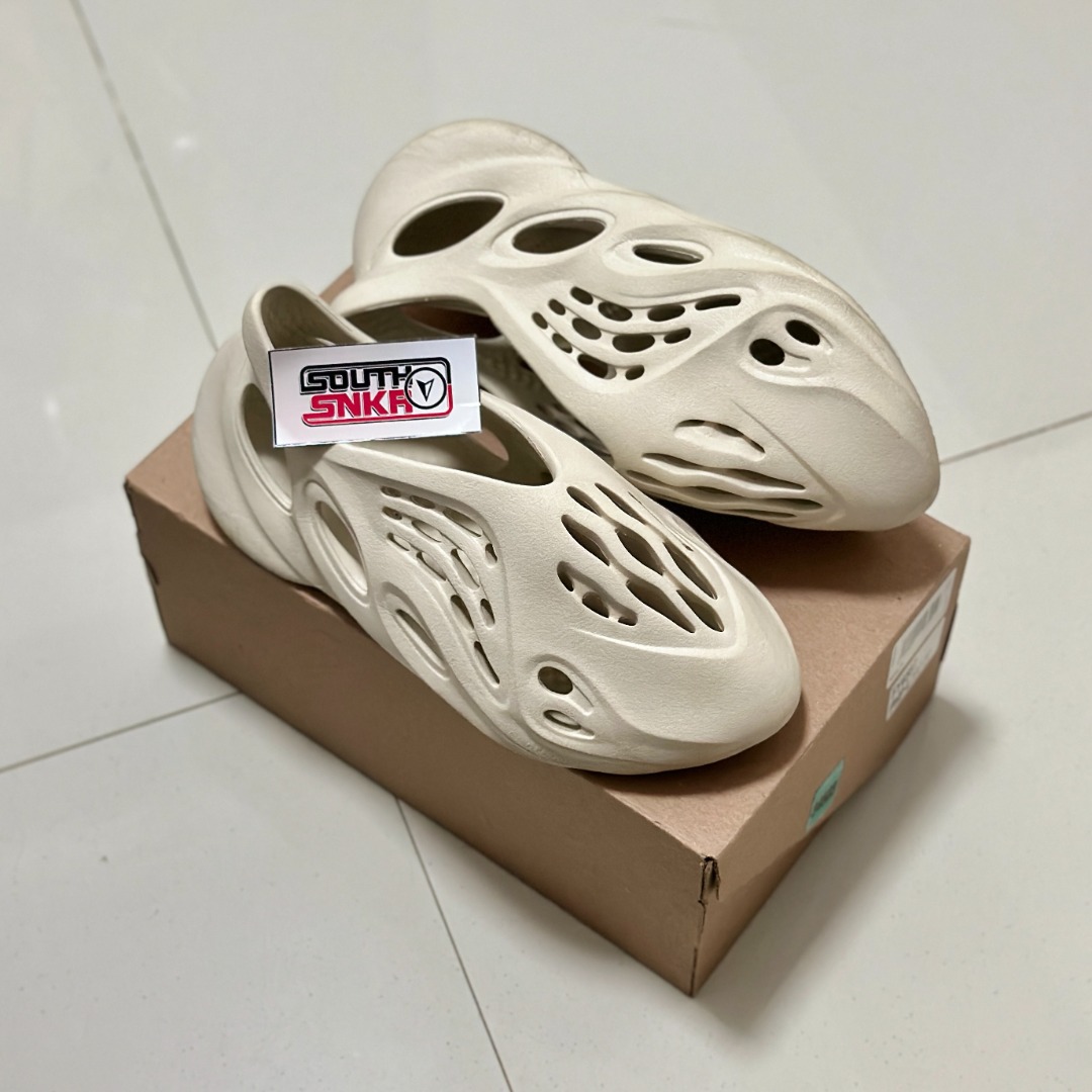 Yeezy Foam Runner Sand (US8), Men's Fashion, Footwear, Sneakers on Carousell