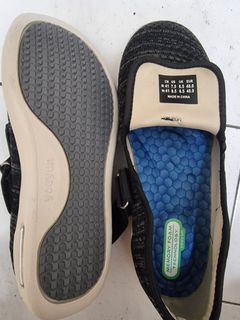Walking shoes discount for elderly