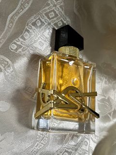 (Category: ) located in . Submitted by preloved_sushi (Listing ID 1220269131, Image 1). Description: .