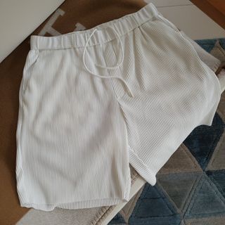 Zara Man Pleated Bermuda Shorts (with string / Size M, 31)