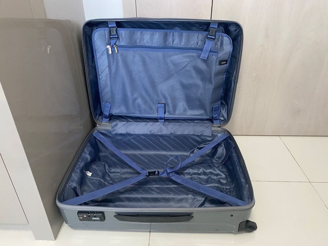 Zero Halliburton Luggage, Hobbies & Toys, Travel, Luggage on Carousell