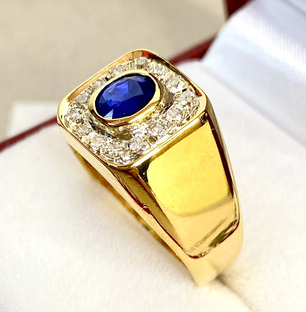 Mens gold discount and sapphire ring