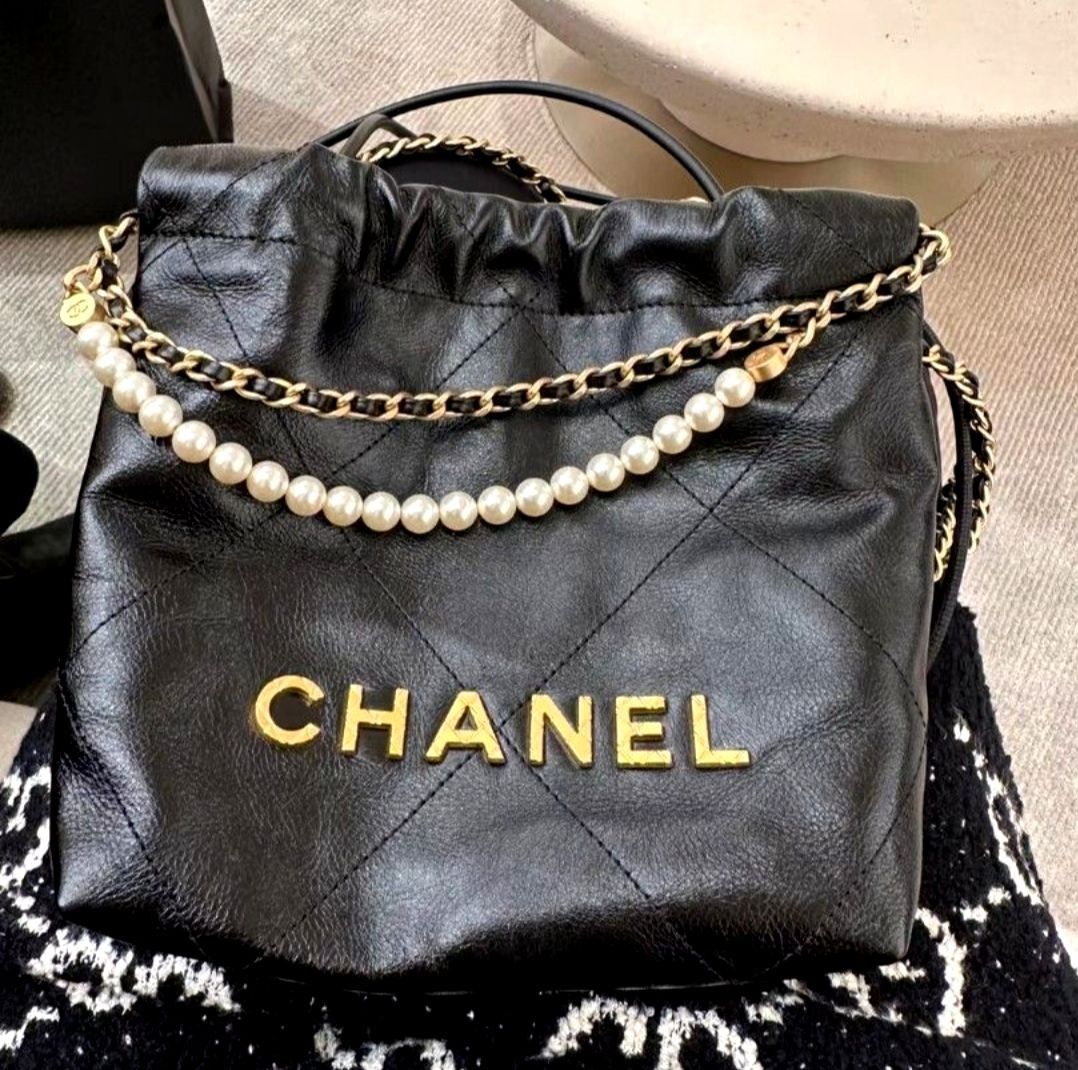 23S Chanel 22 Bag Mini Pearl GHW Black and Yellow, Luxury, Bags & Wallets  on Carousell