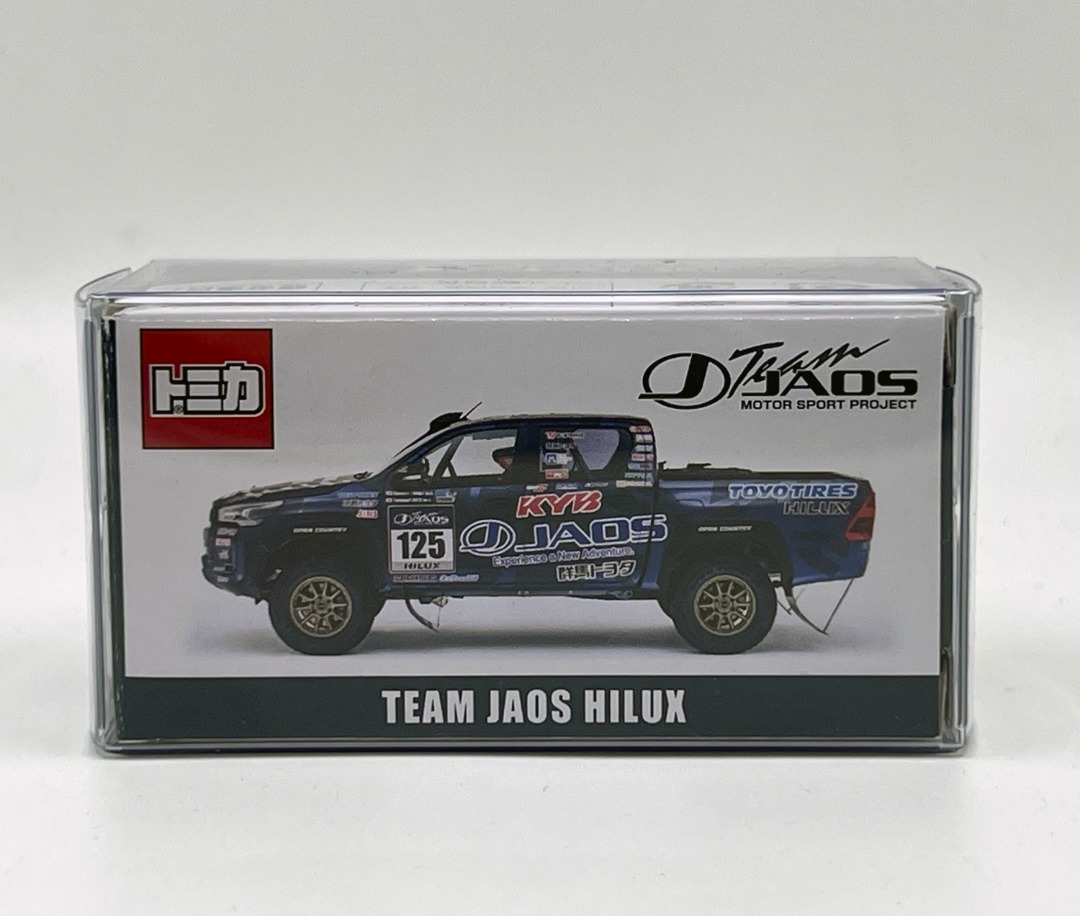 全新日本限定版Tomica Team Jaos Hilux, 興趣及遊戲, 玩具& 遊戲類