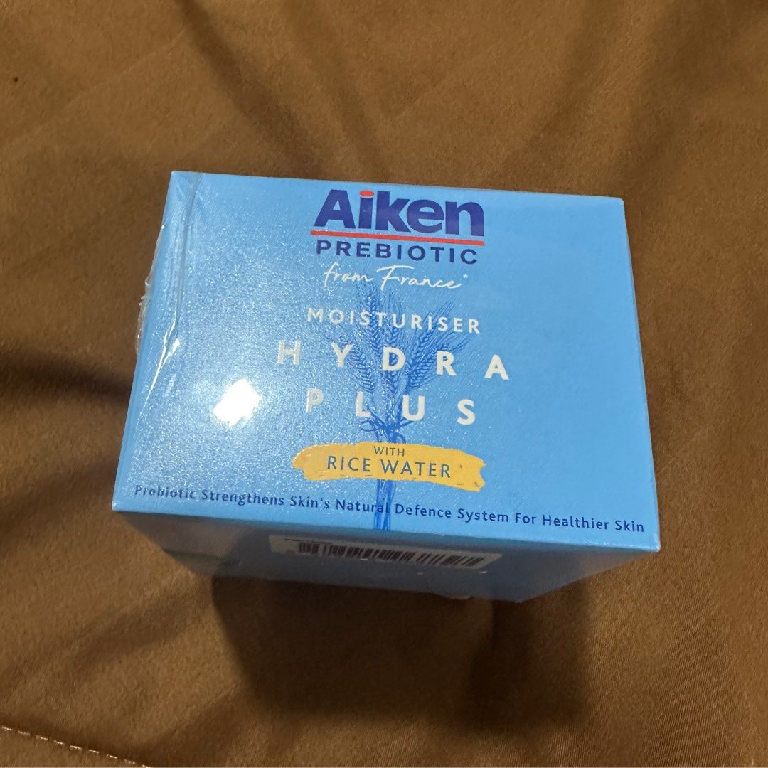 Aiken Prebiotic hydra plus moisturizer FREE aiken shampoo, Beauty