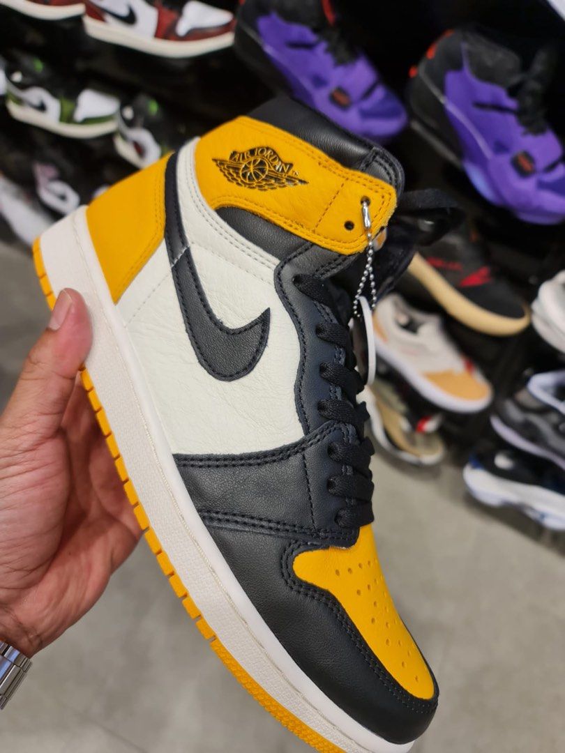 Gs Air jordan 1 high yellow toe taxi, Men's Fashion, Footwear, Sneakers on  Carousell
