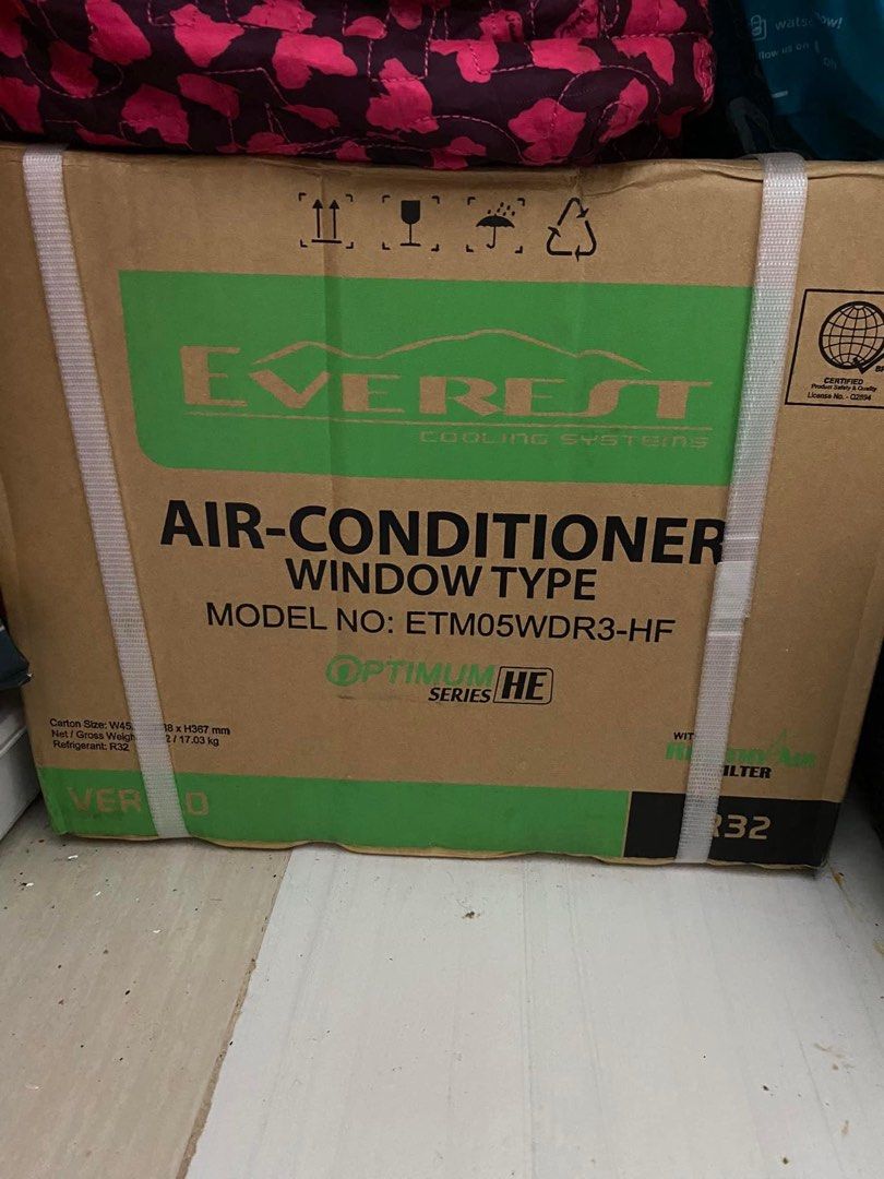 aircon for sale. Seale box on Carousell