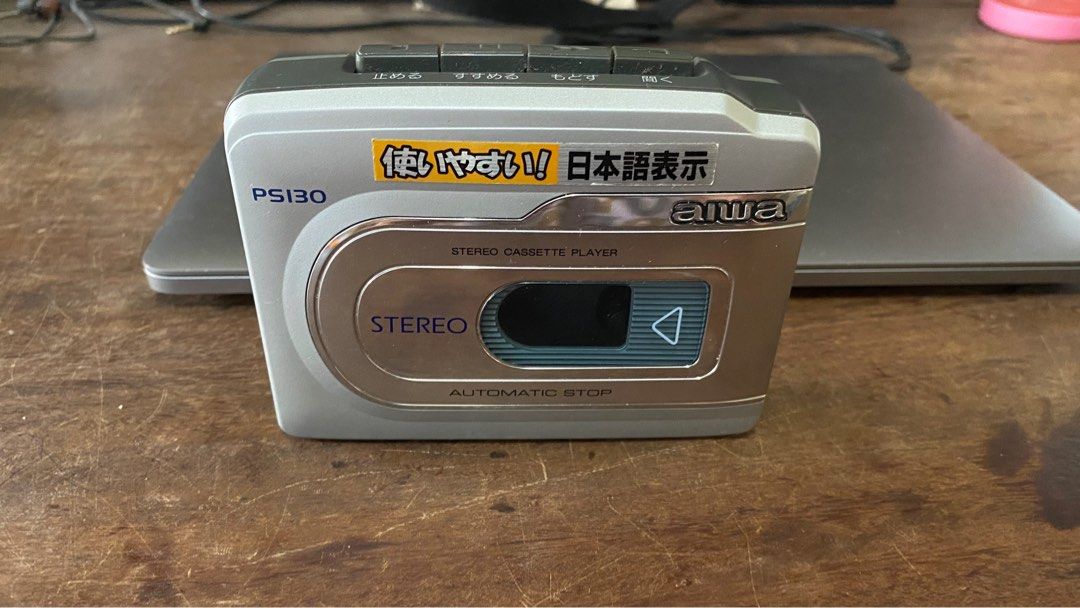 大人女性の PS130 aiwa ヘッドホンステレオ HS-PS130 【修理完動】アイワ オーディオ機器