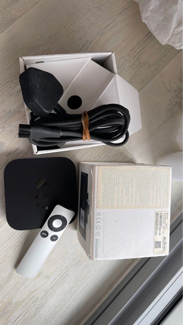 Apple TV box 3rd Gen model A1469 HD version, TV & Home Appliances, TV