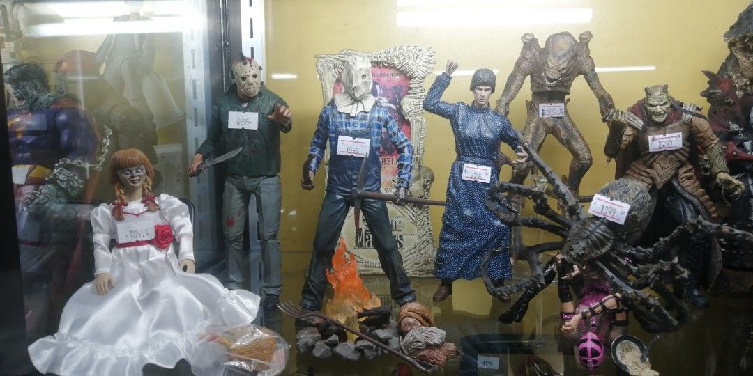 Assorted AUTHENTIC Neca Ultimates Horror (Category: Figurines & Statues) located in San Juan City. Submitted by hezekiahtoys (Listing ID 1220403210, Image 3). Description: Neca Authentic BIB Leatherface 2,599 BIB Jason Voorhees 2,599 BIB Freddy Krueger 2,599 BIB Pennywise. 2,599 Miss Muffet 1,899 Wishmaster 2,299 Crow 2,499 Sheriff Hoyt 1,999 Annabelle 1,899 Payment thru Bdo, Gcash Transfer Shipping via Lalamove JNT. Meet up Shoppesville Hezekiah