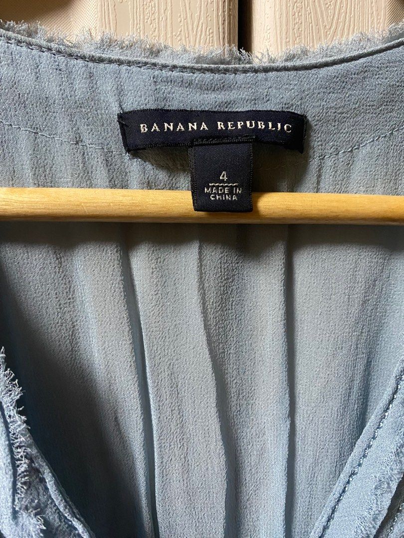 Banana Republic Dress (Category: Dresses) located in Silang. Submitted by pabuuuu (Listing ID 1220456371, Image 2). Description: .