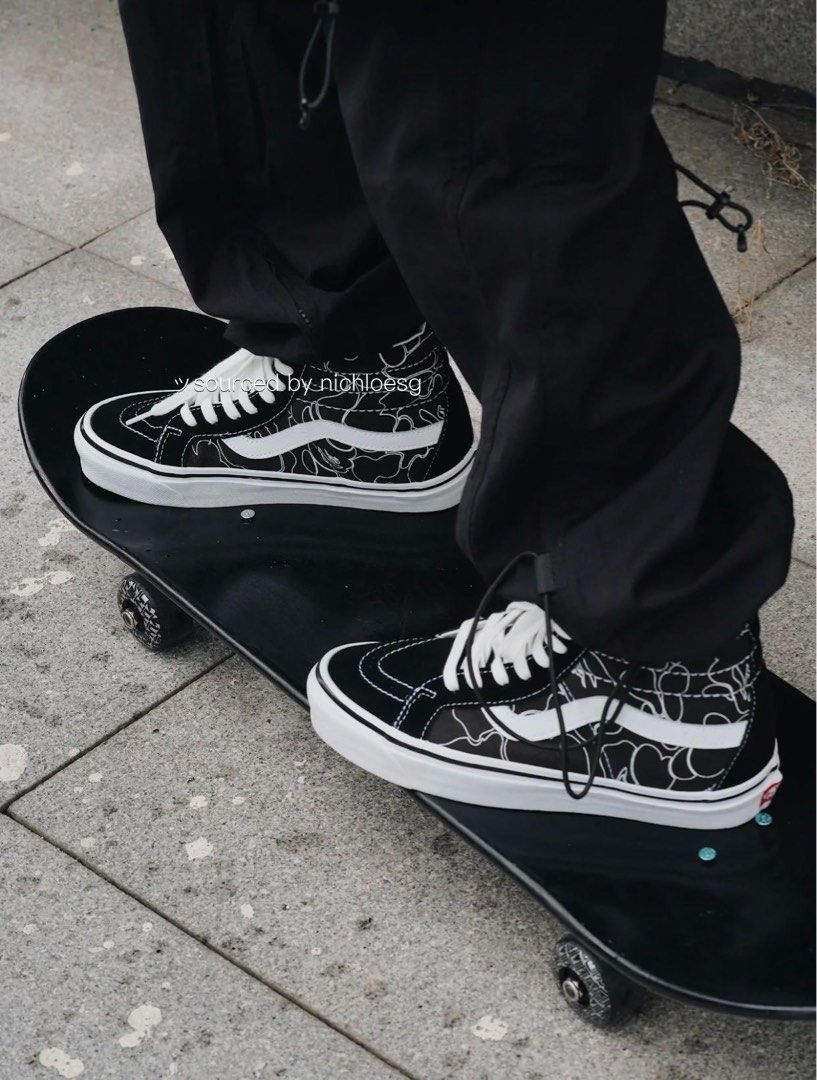 Girls camo hotsell vans