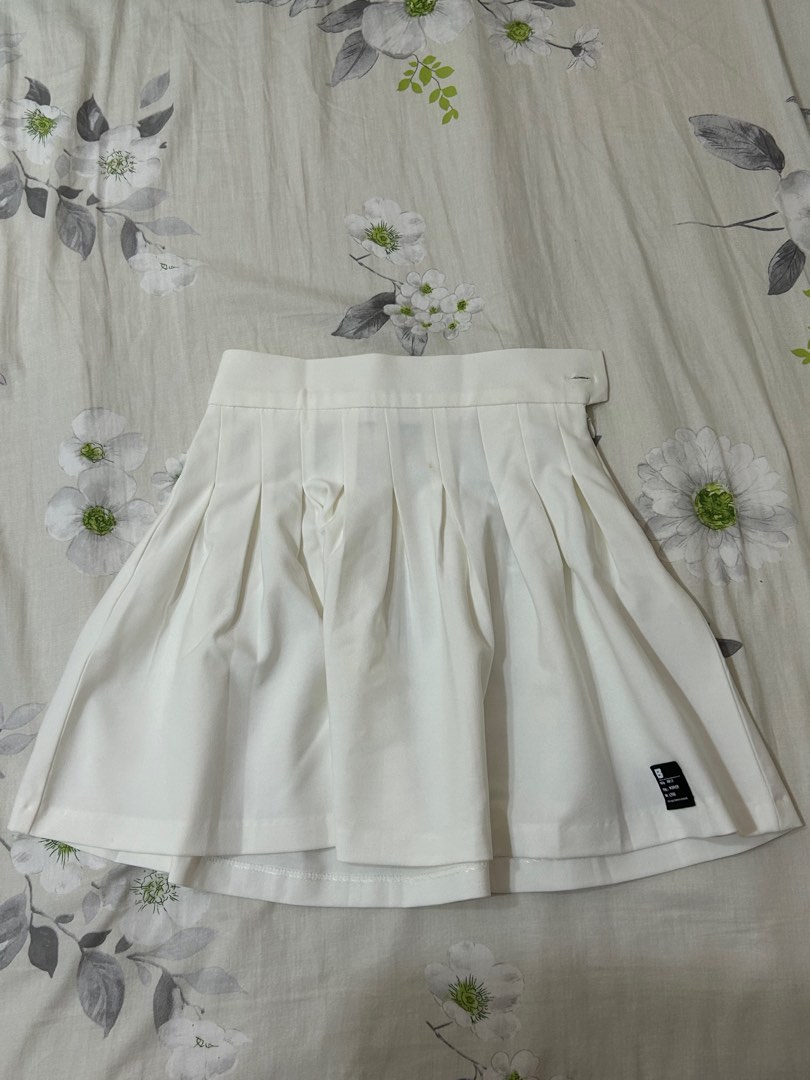 bershka tennis skirt Women s Fashion Bottoms Skirts on Carousell
