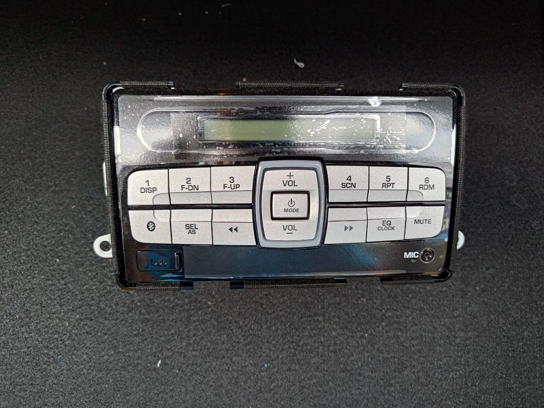 Bezza Original Radio c/w Bluetooth and USB Port, Auto Accessories on
