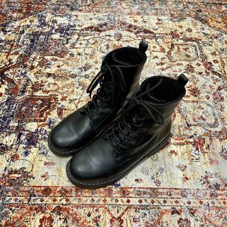 Black Boots