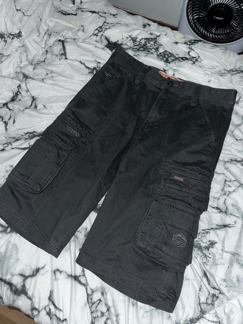 Black cargo shorts, Men's Fashion, Bottoms, Shorts on Carousell