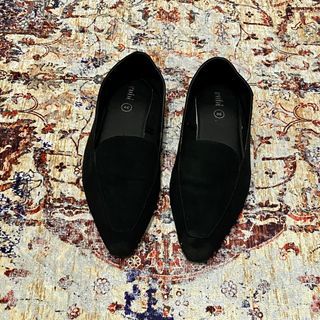 Black Pointy Flat Shoes