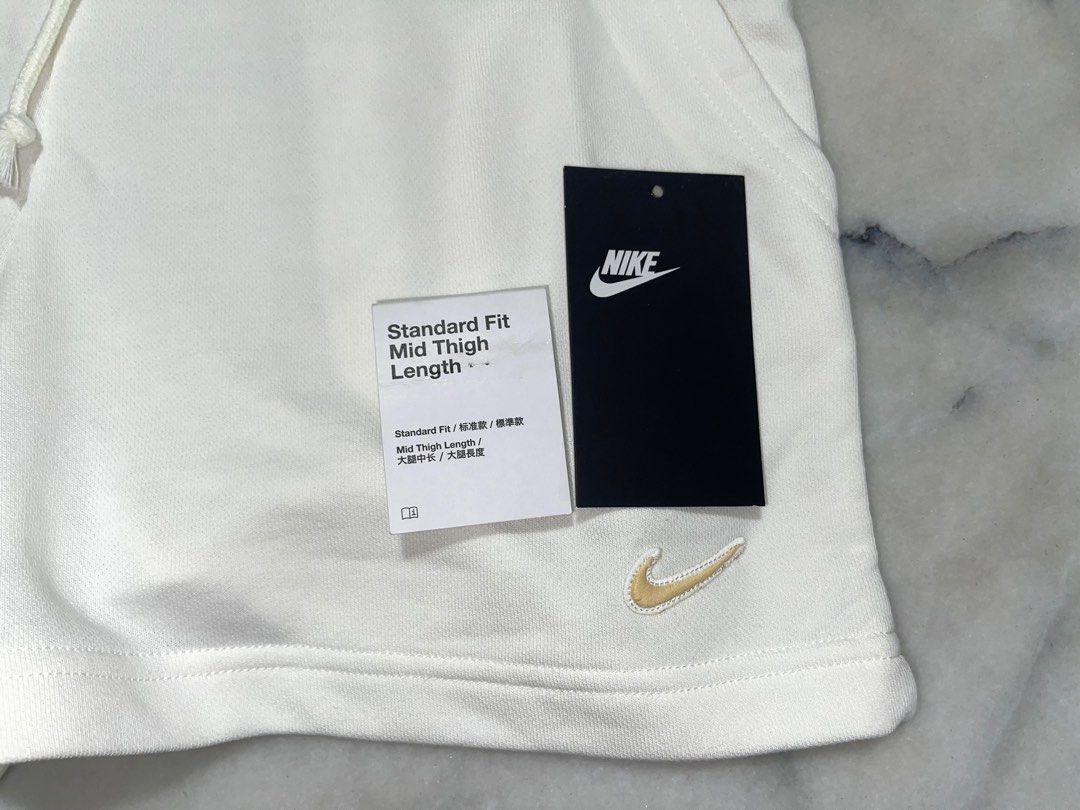 Nike standard fit mid thigh length shorts shop